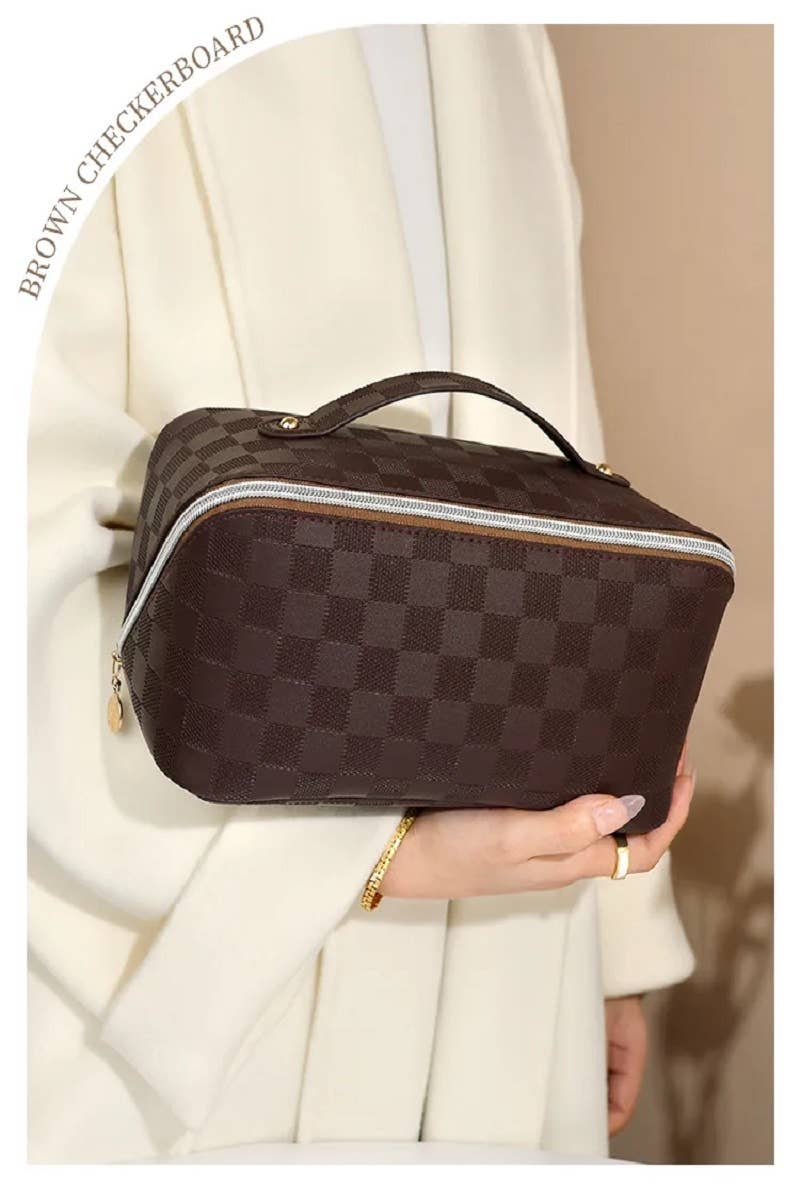 `.SI-25928 Vegan Leather Checkered Makeup Bag