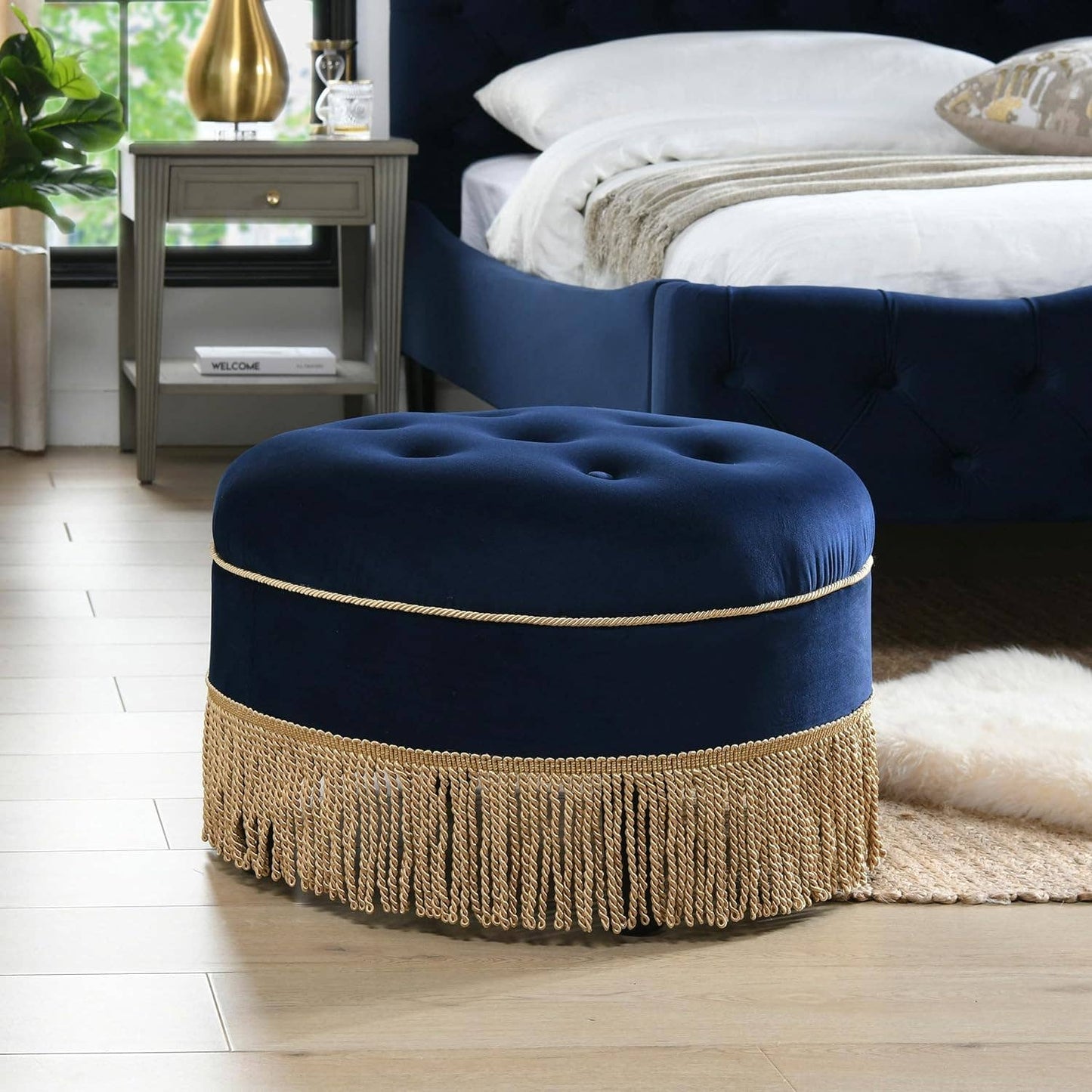 Yolanda 24" Round Upholstered Accent Ottoman